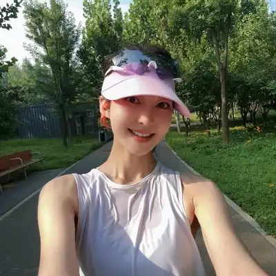 江凡
